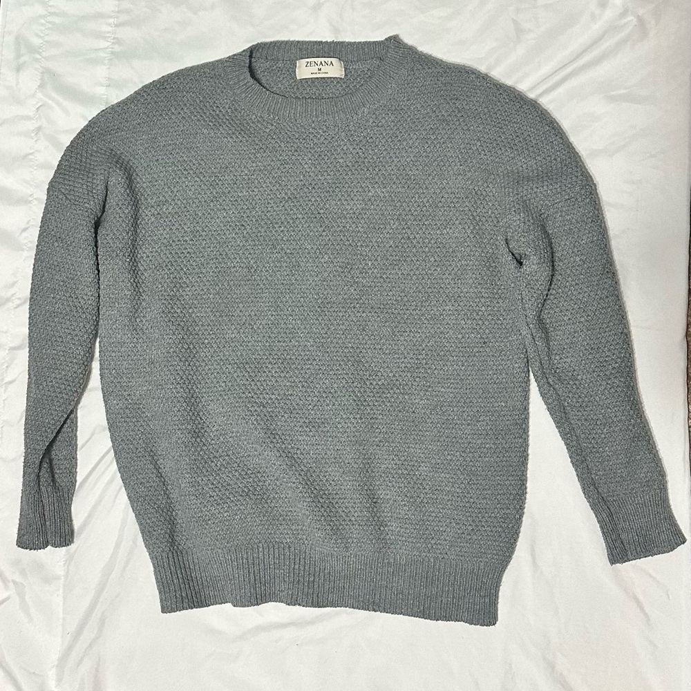 Zenana Outfitters Men's Gray Crewneck Sweater